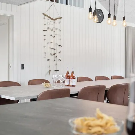 Vakantiehuis Stunning In With Sauna Spottrup