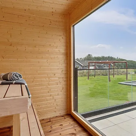 Vakantiehuis Stunning In With Sauna *